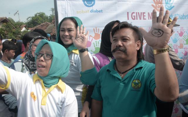 Perwosi Kabupaten Karawang Gelar Senam  Sehat Di  Desa  